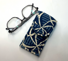 Load image into Gallery viewer, Quilted Sunglasses case - Spectacle cover
